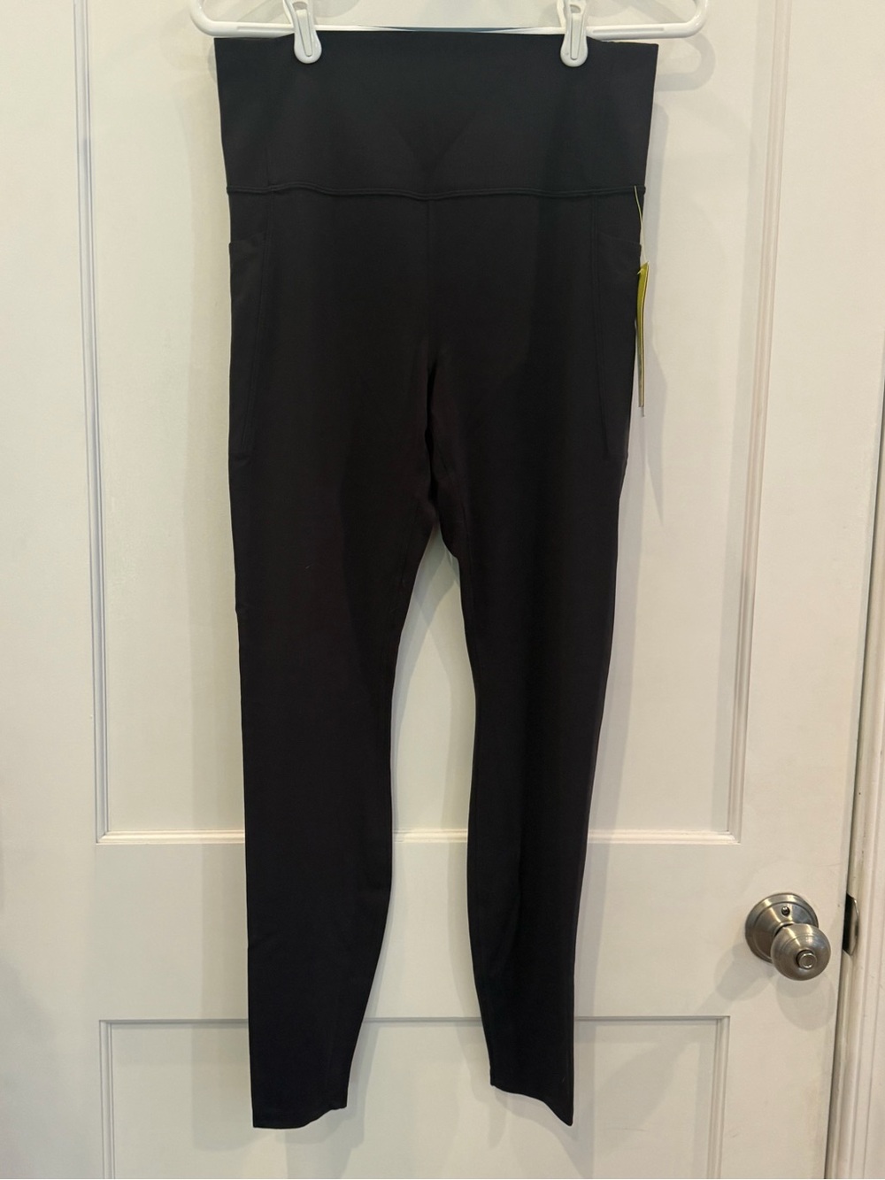 NWT All in motion everyday soft ultra high rise pocketed leggings, Size Large